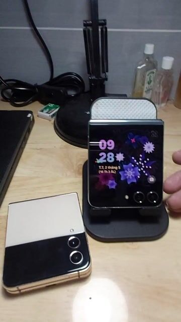 Samsung Z Flip 4-5 Hư màn hình. Mua bán Điện thoại tại Huyện Châu Phú An Giang được đăng bởi Minh Thành hình 1