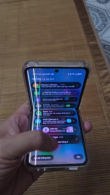 Samsung Z Flip 5 256GB . Mua bán Điện thoại tại Huyện Thanh Trì Hà Nội được đăng bởi Mr AT hình 1