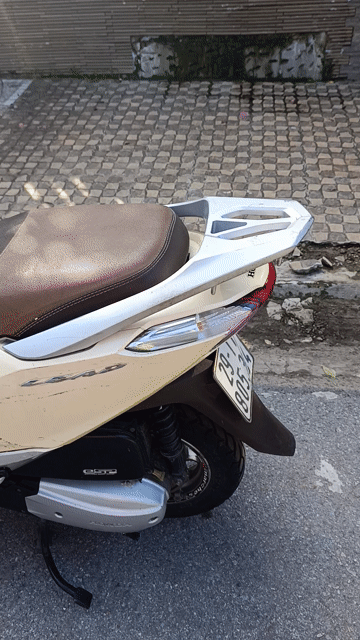 Honda Lead 125 2018 38.707 km màu Kem. Mua bán Xe máy tại Quận Hà Đông Hà Nội được đăng bởi Vũ Quang Tuyền hình 1