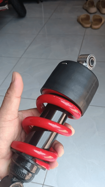 Phuộc xe máy Honda Đỏ Đen Đã sử dụng. Mua bán Phụ tùng xe tại Thành phố Nha Trang Khánh Hòa được đăng bởi Tín hình 1