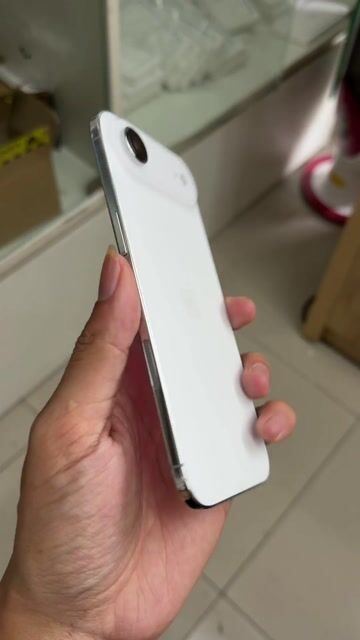 Apple iPhone Air 256GB Trắng Siêu lướt. Mua bán Điện thoại tại Thành phố Đà Lạt Lâm Đồng được đăng bởi Lộc Lá Mô Bai hình 1