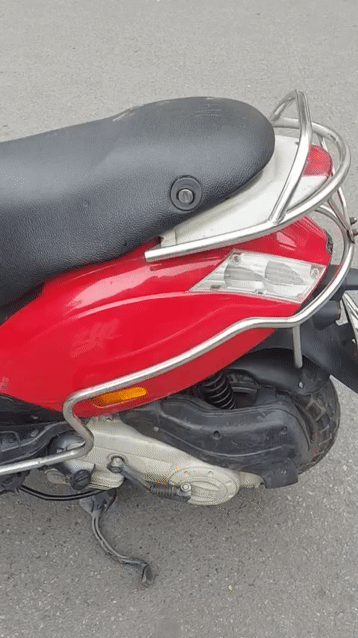 Piaggio Zip màu Đỏ. Mua bán Xe máy tại Quận Hoàng Mai Hà Nội được đăng bởi Nguyễn Thu Thảo hình 1