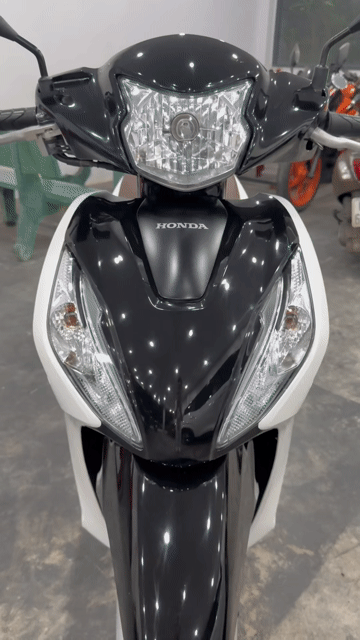 Honda Vision 2024 Siêu Lướt Đẹp Nguyên Zin. Mua bán Xe máy tại Thành phố Long Khánh Đồng Nai được đăng bởi Cửa Hàng Xe Máy Cũ Thành Phát Đồng Nai hình 1