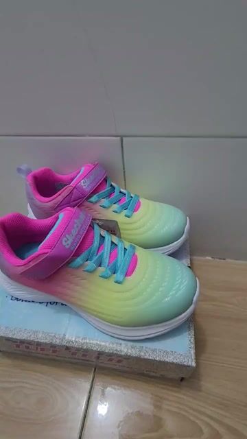 Giày thể thao Skechers Nữ size 34. Mua bán Giày dép tại Thành phố Biên Hòa Đồng Nai được đăng bởi Dora Computer hình 1