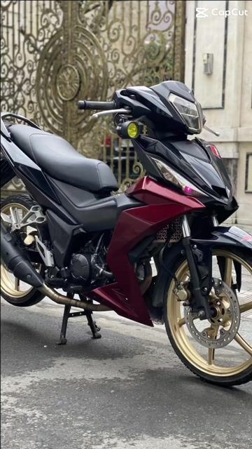 Honda Winner V1 Đỏ đen. Mua bán Xe máy tại Quận Thanh Khê Đà Nẵng được đăng bởi XE MÁY TRẢ GÓP LONG MOTOR hình 1