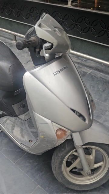 Honda SCR màu Bạc 181092 km. Mua bán Xe máy tại Quận Hoàng Mai Hà Nội được đăng bởi Vanquan  hình 1