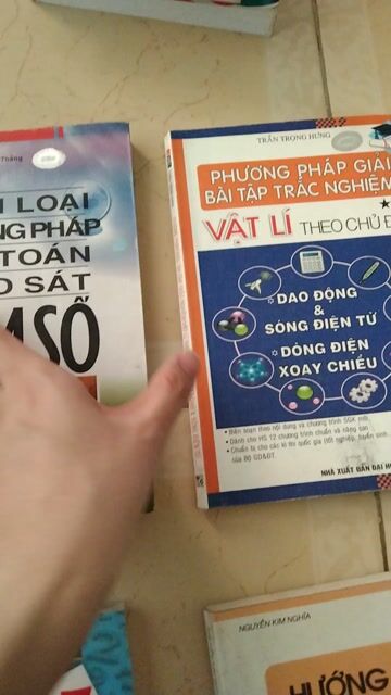 Sách Hướng dẫn ôn luyện tham khảo đã qua sử dụng. Mua bán Sách tại Quận Hải Châu Đà Nẵng được đăng bởi Đức Tùng hình 1