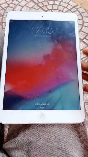 Apple iPad mini 2 Bạc xem phim ngon. Mua bán Máy tính bảng tại Quận 5 Tp Hồ Chí Minh được đăng bởi Quân hình 1