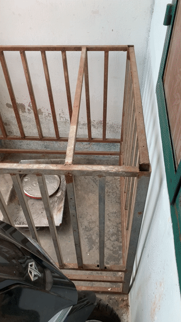 Chuồng nuôi chó, gia súc 1m2x1mx1m đã sử dụng. Mua bán Phụ kiện, Thức ăn, Dịch vụ tại Thành phố Nha Trang Khánh Hòa được đăng bởi Quỳnh  hình 1