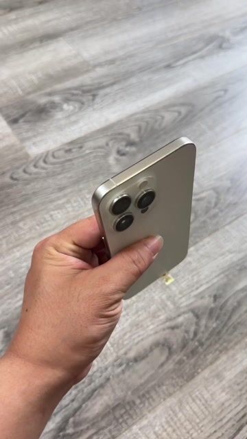 Apple iPhone 15 Pro Max 1TB Trắng Mực góc. Mua bán Điện thoại tại Quận Thanh Xuân Hà Nội được đăng bởi Đặng Minh Kiên hình 1