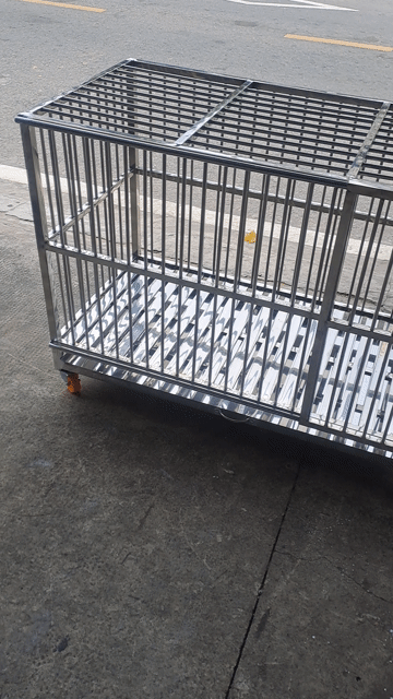 Chuồng chó Inox 30-35kg 1m2x62x90 có khay bánh xe. Mua bán Phụ kiện, Thức ăn, Dịch vụ tại Thành phố Thuận An Bình Dương được đăng bởi Inox79 hình 1
