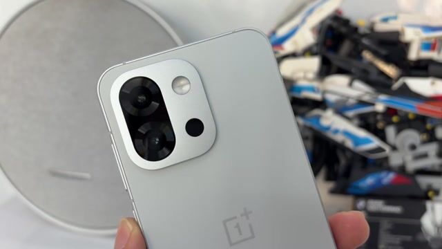 OnePlus 13T 256GB Bạc. Mua bán Điện thoại tại Quận Ninh Kiều Cần Thơ được đăng bởi Lê Khang hình 1