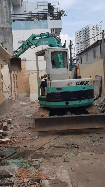 Máy xúc Kobelco SK50UR Dầu. Mua bán Phương tiện khác tại Thành phố Dĩ An Bình Dương được đăng bởi Nguyễn Phi Hiền hình 1