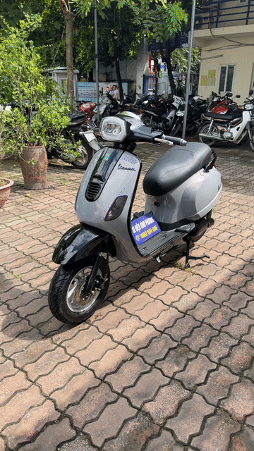Xe máy điện JVC Vespa Xám 40-50km/sạc. Mua bán Xe máy tại Quận Cầu Giấy Hà Nội được đăng bởi Xe điện Bình Phương hình 1