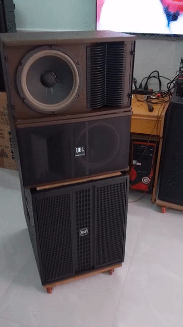 Loa treo Jbl-k81 vỏ nâu bass 2t5(hàng mới 100%). Mua bán Tivi, Âm thanh tại Quận 12 Tp Hồ Chí Minh được đăng bởi Audio Bùi Môn hình 1