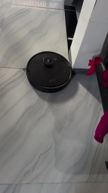 Robot hút bụi Ecovacs Deebot Đen. Mua bán Nội thất, đồ gia dụng khác tại Thị xã Phú Mỹ Bà Rịa - Vũng Tàu được đăng bởi Hồ Văn Hậu hình 1