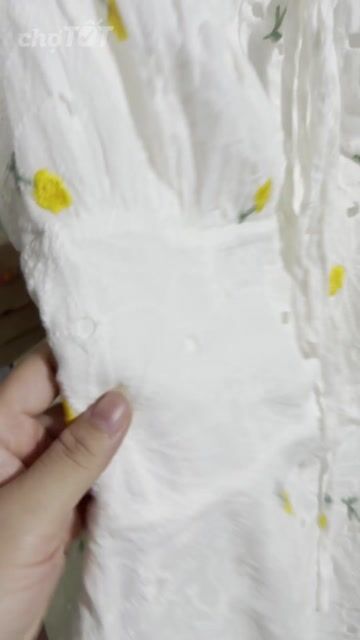 Đầm Nữ Hoa Thêu Trắng Size S Mới 99%. Mua bán Quần áo tại Quận Tân Phú Tp Hồ Chí Minh được đăng bởi Uyên Đỗ hình 1