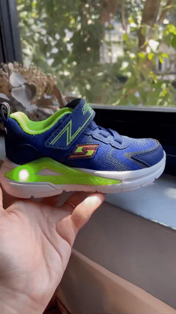 Giày thể thao Skechers S-Lights bé trai. Mua bán Mẹ và bé tại Thành phố Mỹ Tho Tiền Giang được đăng bởi Phượng  hình 1