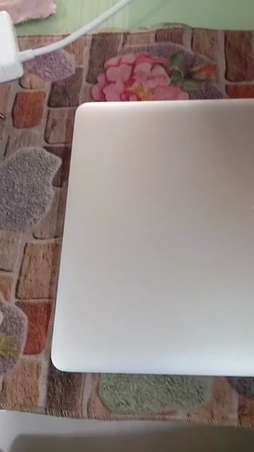MacBook Pro 2015 Retina i7 15.4" 2k 16/256 VGA 2G. Mua bán Laptop tại Quận Tân Bình Tp Hồ Chí Minh được đăng bởi Ngân Phú hình 1