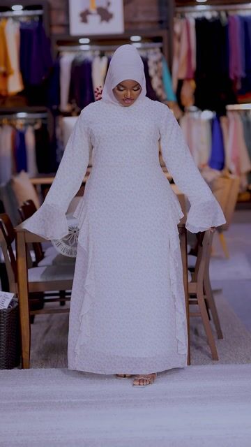 Cream Ruffle Sleeve Abaya