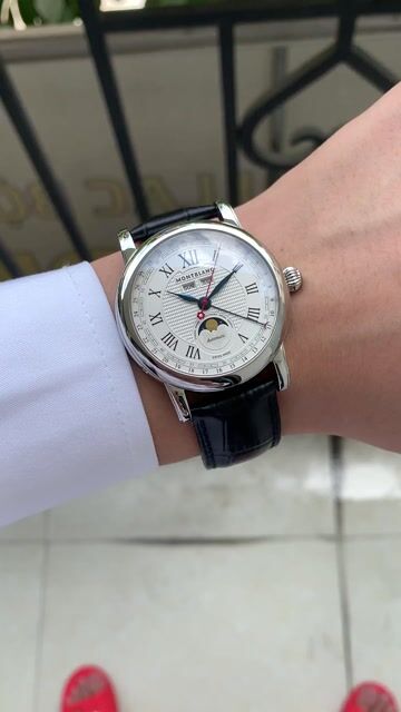 Đồng hồ Montblanc Nam Thép Da Bạc Đen 42MM. Mua bán Đồng hồ tại Quận Ba Đình Hà Nội được đăng bởi Mạnh Tiến Đồng Hồ Chính Hãng  hình 1