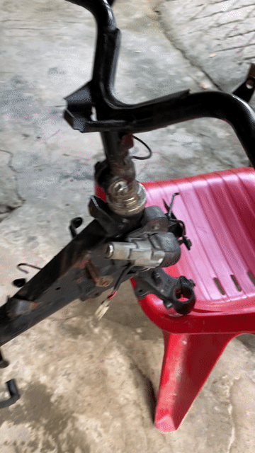 Sườn xe máy Yamaha Sirius Đen. Mua bán Phụ tùng xe tại Huyện Mang Thít Vĩnh Long được đăng bởi ᑎgᑌyeᑎ ᑭᕼoᑎg hình 1