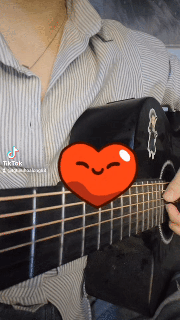 Đàn Guitar Acoustic Đen Có EQ Đã qua sử dụng. Mua bán Nhạc cụ tại Thị xã Tân Uyên Bình Dương được đăng bởi Tiểu Hỏa Long hình 1