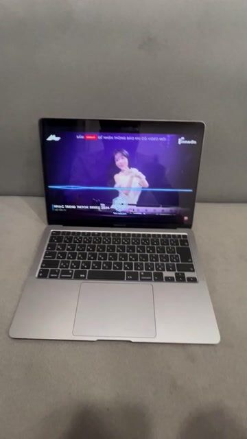 Apple MacBook Air 2020 Core i3 8GB/256GB. Mua bán Laptop tại Quận Đống Đa Hà Nội được đăng bởi Tiến Mạnh hình 1