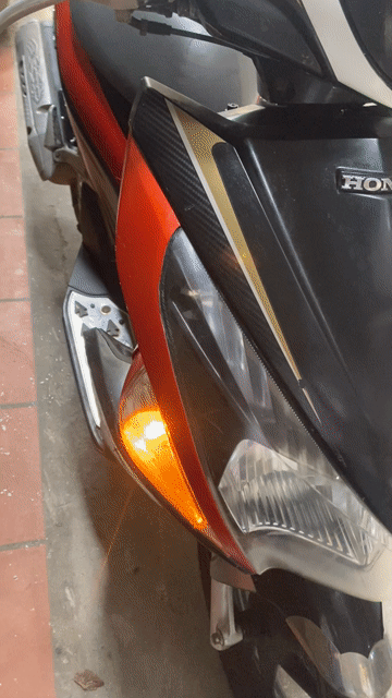 Honda Airblade 2012 Fi nguyên bản đi ít rất mới. Mua bán Xe máy tại Quận Hoàng Mai Hà Nội được đăng bởi Hải Minh hình 1