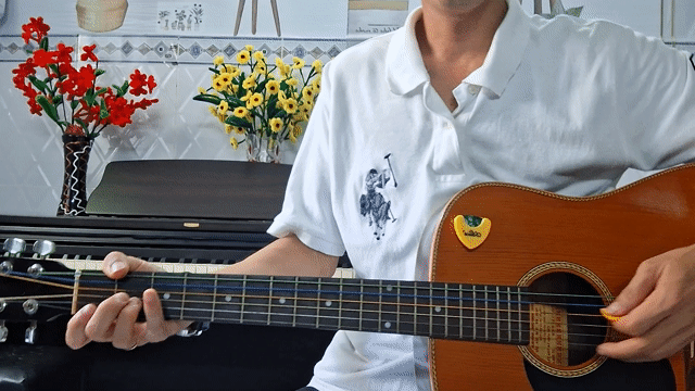 Đàn guitar gỗ màu nâu. Mua bán Nhạc cụ tại Huyện Nhà Bè Tp Hồ Chí Minh được đăng bởi MinhKhang hình 1