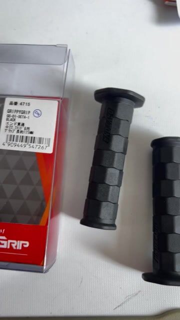 Bao tay Daytona Grippy Grip Đen Nhật Bản Mới. Mua bán Phụ tùng xe tại Quận 3 Tp Hồ Chí Minh được đăng bởi Hoàng Hiếu hình 1