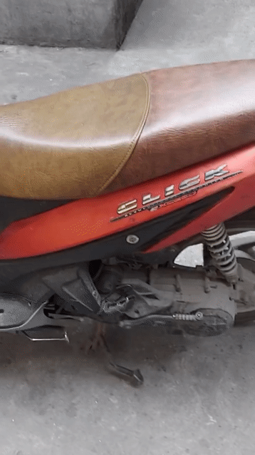 Honda Click Đỏ đã qua sử dụng. Mua bán Xe máy tại Quận Hoàng Mai Hà Nội được đăng bởi Nguyễn Khánh Trực hình 1