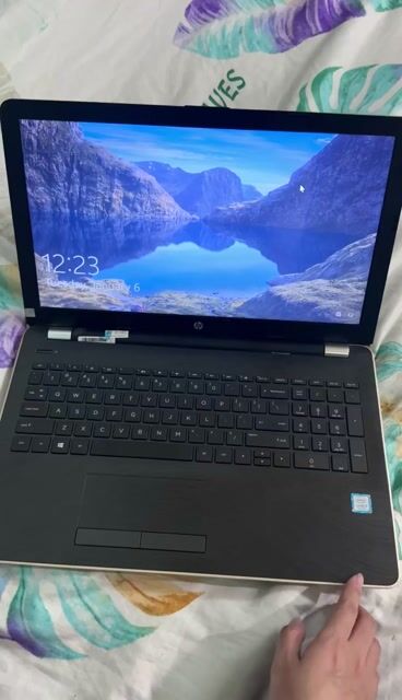 Laptop HP i5 Vàng ánh kim. Mua bán Laptop tại Quận 8 Tp Hồ Chí Minh được đăng bởi vy nguyen hình 1