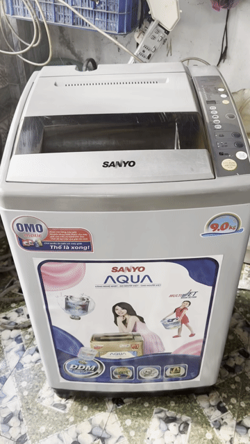 Máy giặt Sanyo Aqua 9.0kg Xám. Mua bán Máy giặt tại Quận Bình Thuỷ Cần Thơ được đăng bởi lê bích hình 1