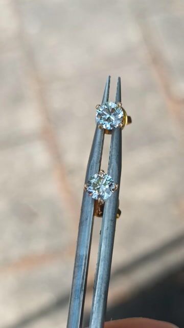 Bán hoa tai kim cương tự nhiên 3ly9 sạch lửa 18k. Mua bán Phụ kiện thời trang khác tại Quận 8 Tp Hồ Chí Minh được đăng bởi Thế giới đá quý hình 1