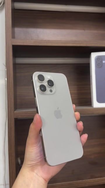 iPhone 15 Pro Max 256GB Titan Tự Nhiên. Mua bán Điện thoại tại Quận Cầu Giấy Hà Nội được đăng bởi hiếu hình 1