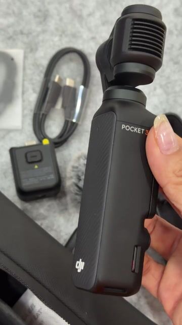Máy quay phim DJI Pocket 3 Đen. Mua bán Máy ảnh, Máy quay tại Quận 11 Tp Hồ Chí Minh được đăng bởi Tui là Camphone nè hình 1