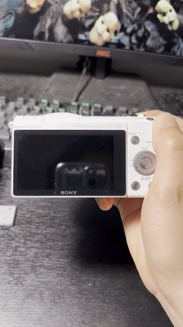 Máy ảnh Sony a5000 Trắng. Mua bán Máy ảnh, Máy quay tại Huyện Thanh Trì Hà Nội được đăng bởi Long Vũ  hình 1