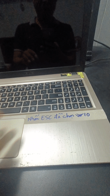 Asus Laptop i5 6GB/120GB Pin chai màn lỗi. Mua bán Laptop tại Thành phố Biên Hòa Đồng Nai được đăng bởi thuandylan hình 1