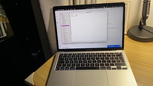 Apple MacBook Air M1 Bạc Đã sử dụng. Mua bán Laptop tại Quận 1 Tp Hồ Chí Minh được đăng bởi Michael Nguyen hình 1