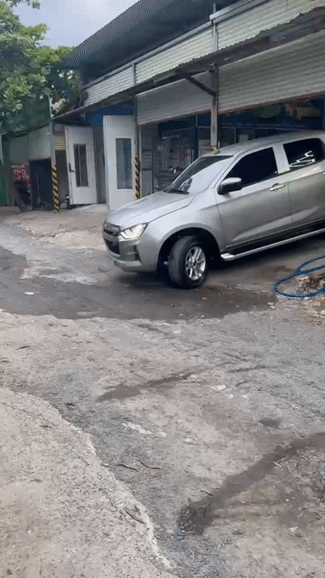 Isuzu D-Max Prestige 2021 Bạc Tự động 4x2. Mua bán Ô tô tại Quận Bình Thạnh Tp Hồ Chí Minh được đăng bởi Cris hình 1