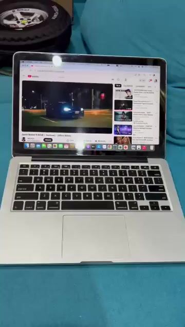 Apple MacBook Pro Bạc Đã sử dụng. Mua bán Laptop tại Thành phố Vũng Tàu Bà Rịa - Vũng Tàu được đăng bởi Nghĩa hình 1