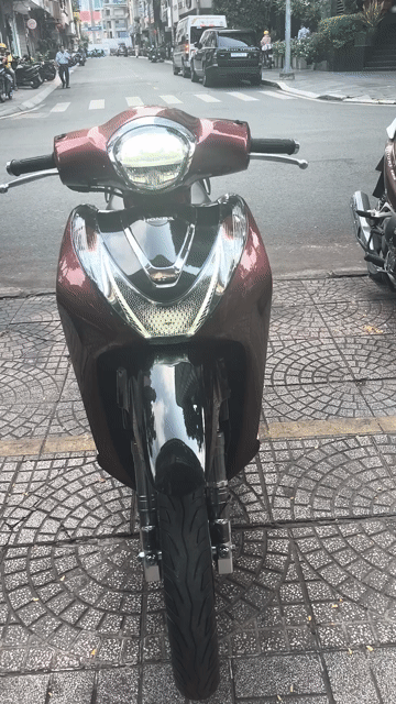 Honda SH Mode Đỏ 10842 km còn zin nguyên con. Mua bán Xe máy tại Quận 1 Tp Hồ Chí Minh được đăng bởi Ngô Vinh hình 1