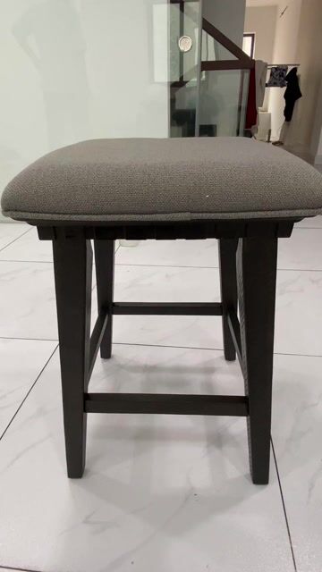 Bộ bàn ghế Gỗ Nâu Xuất khẩu 1m4x50x90cm 3 ghế. Mua bán Bàn ghế tại Quận Phú Nhuận Tp Hồ Chí Minh được đăng bởi Ý Bùi hình 1