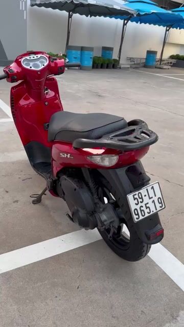 SH150cc 2001 nhậpÝ bstp,chính chủ,xe đẹp máy êm ru. Mua bán Xe máy tại Quận 7 Tp Hồ Chí Minh được đăng bởi Trung Anh hình 1