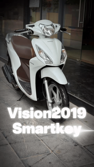 Honda Vision Smartkey 2019 Trắng Đẹp Xuất Sắc 29H. Mua bán Xe máy tại Quận Ba Đình Hà Nội được đăng bởi Xe Máy Nam Thi hình 1