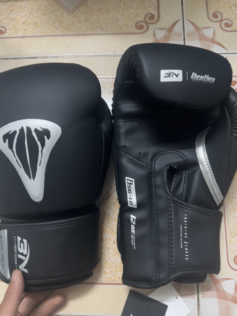 Găng tay boxing BN BSG-10 Da Đen 12 OZ. Mua bán Đồ thể thao, Dã ngoại tại Huyện Trảng Bom Đồng Nai được đăng bởi Kiet Pham hình 1