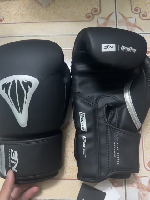 Găng tay boxing BN BSG-10 Da Đen 12 OZ. Mua bán Đồ thể thao, Dã ngoại tại Huyện Trảng Bom Đồng Nai được đăng bởi Kiet Pham hình 1