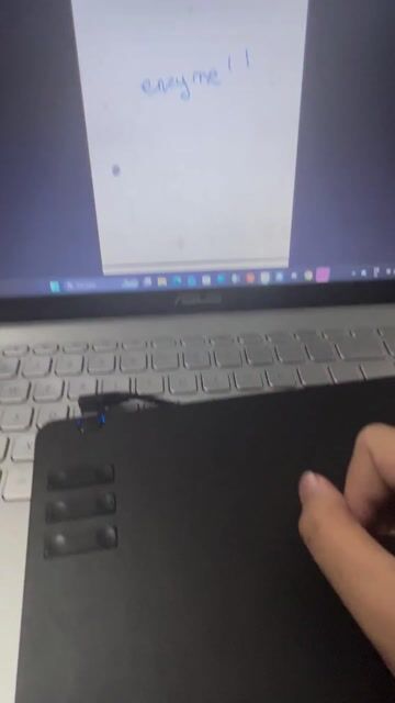 Bảng vẽ điện tử đã sử dụng. Mua bán Phụ kiện (Màn hình, Chuột...) tại Quận 7 Tp Hồ Chí Minh được đăng bởi vy hình 1