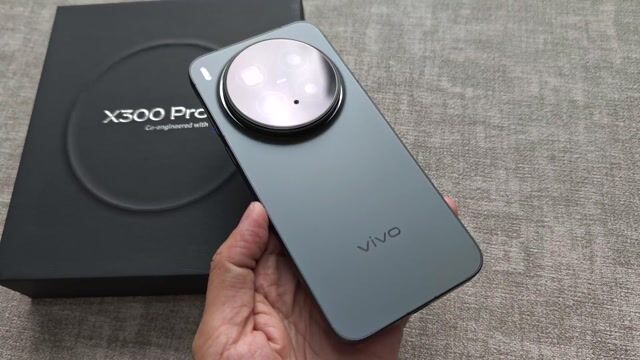 Vivo X300 Pro 16/512GB Black Quốc Tế Fullbox 99%. Mua bán Điện thoại tại Quận 3 Tp Hồ Chí Minh được đăng bởi Minh Phạm  hình 1